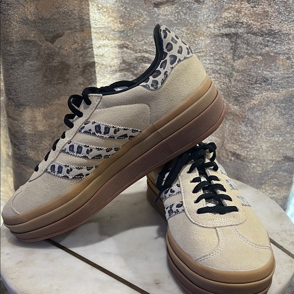 Adidas Womens leopard print Cream and Black Patterned Sneakers size 8.5 - Picture 6 of 8